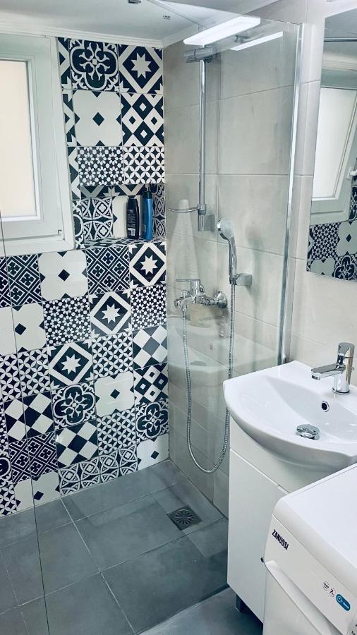 70M2 Apartment 4 Mins From Athens Central Station! Экстерьер фото